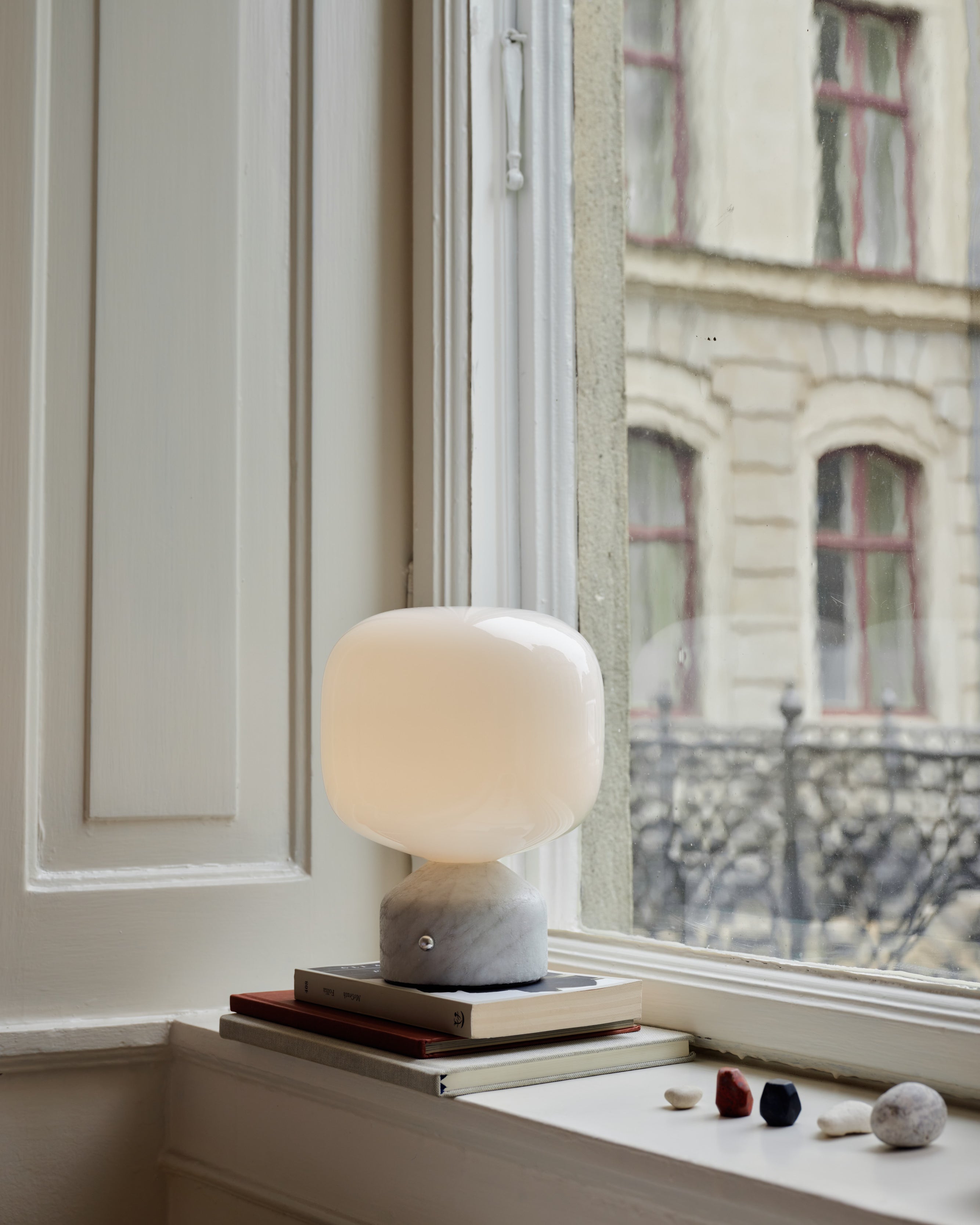 gejst-meemo-lampe-de-table-portable-marbre-blanc-sans-fil image 4