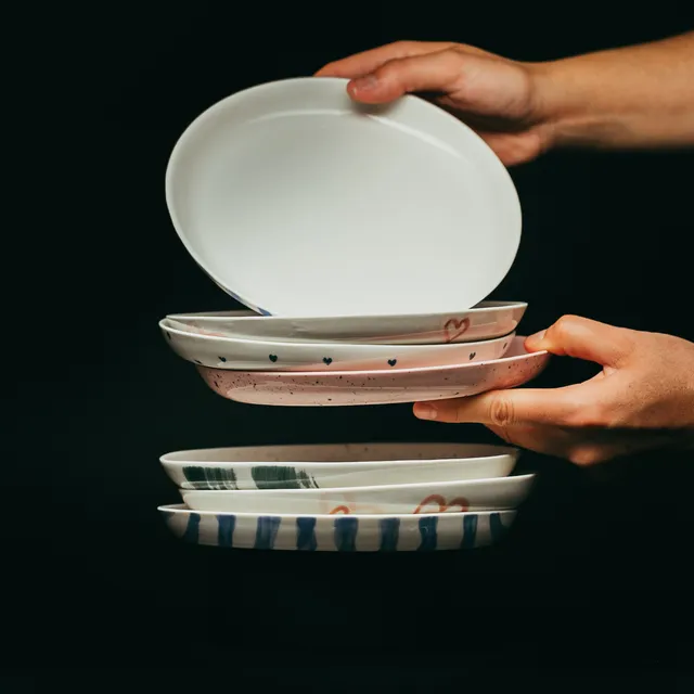 c-cile-charroy-yum-yum-assiette-dessert-porcelaine-limoges image 1