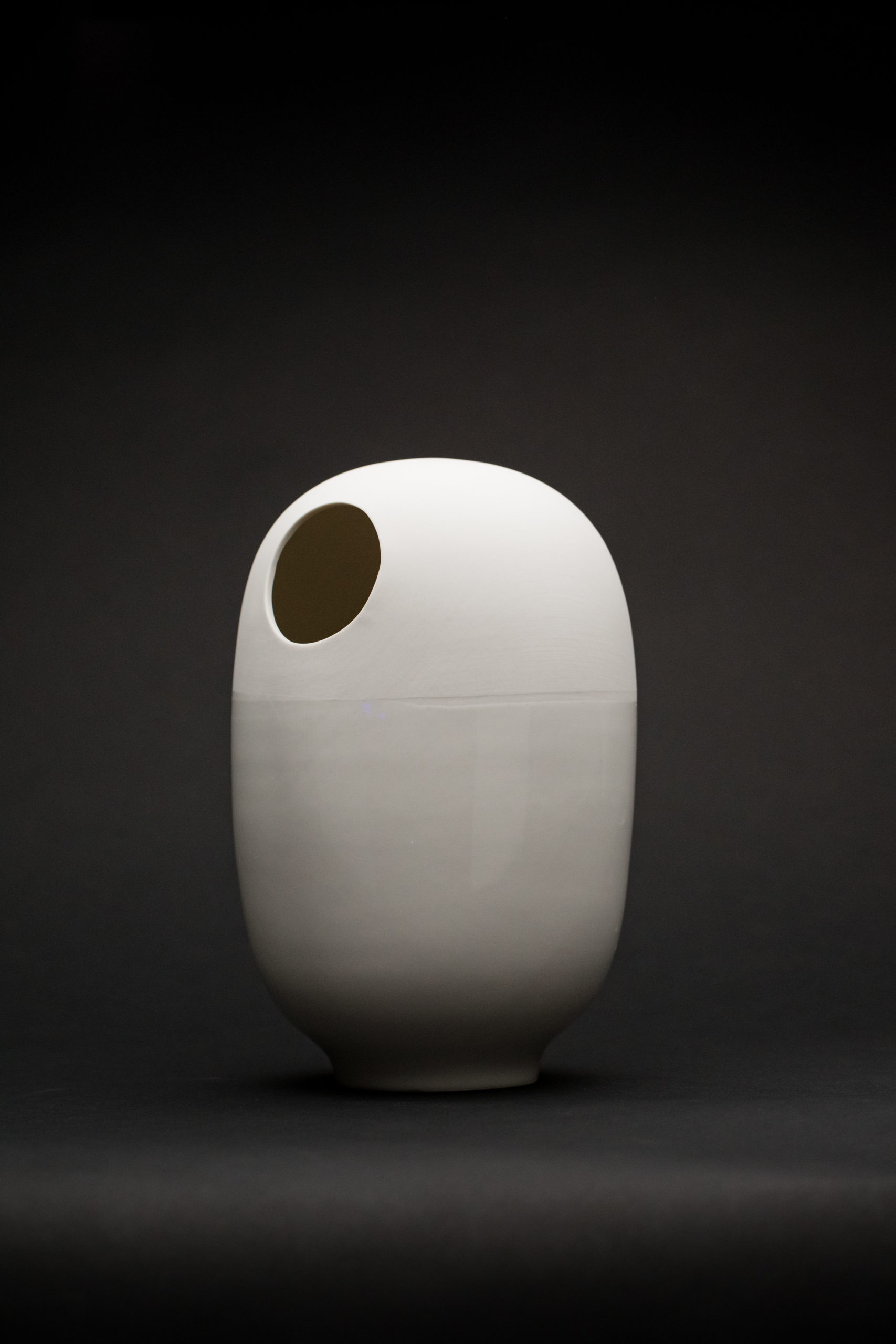 c-cile-charroy-hanayo-vase-porcelaine-extra-blanche image 8